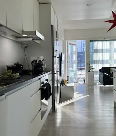 Stylish & Spacious Near Center 아파트