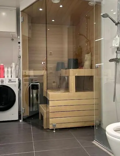 Apartment Stylish & Spacious Near Center